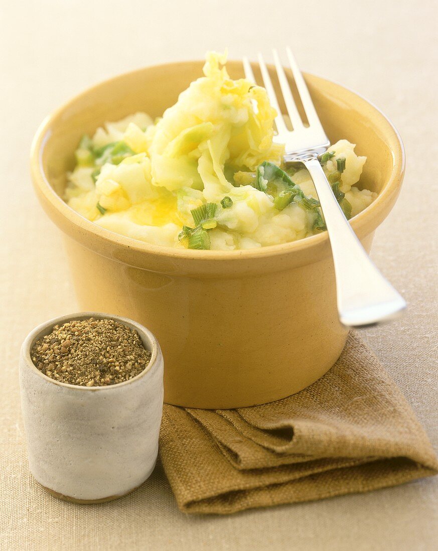 Colcannon (mashed potato with cabbage and leeks, Ireland)