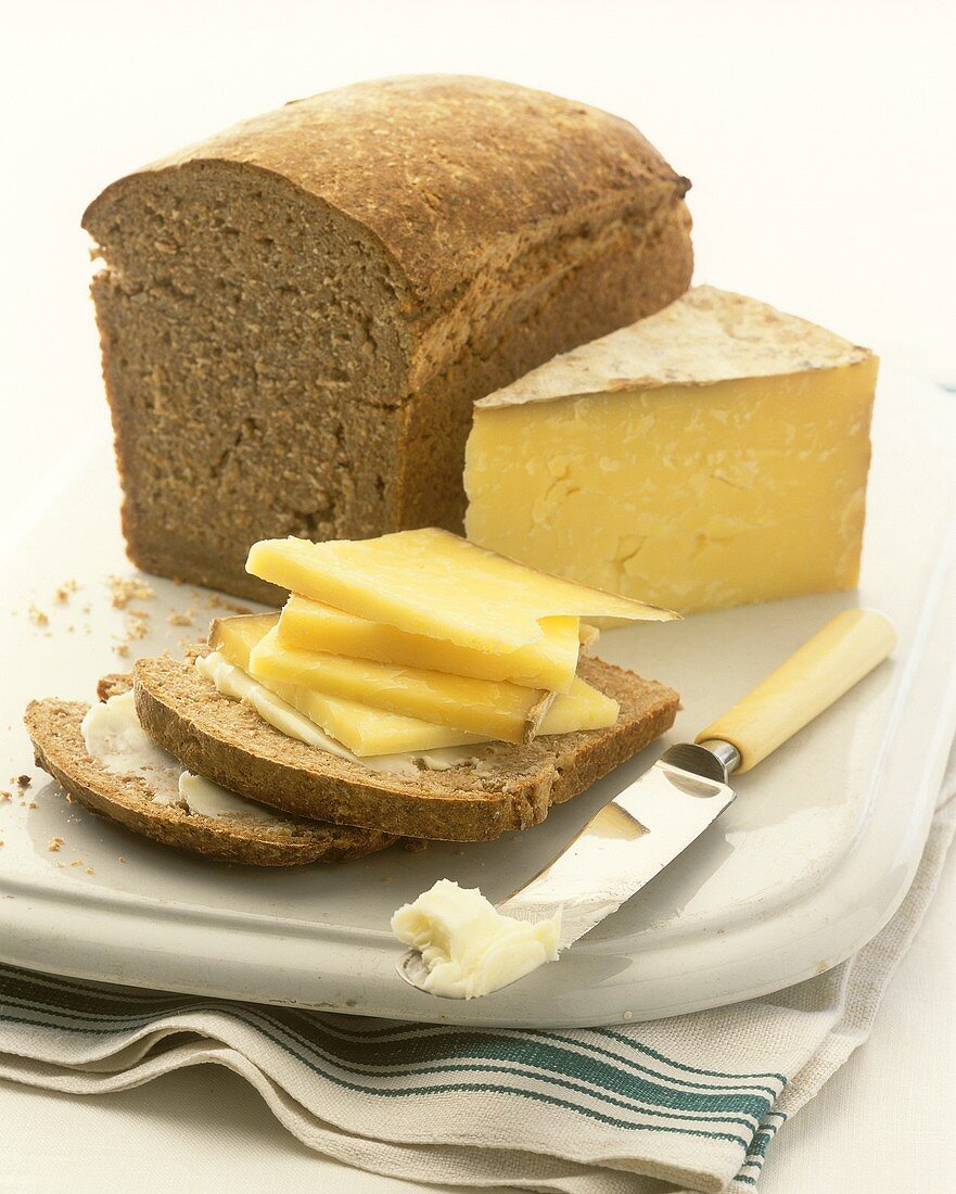 Irish wholemeal brown bread with butter and cheese 