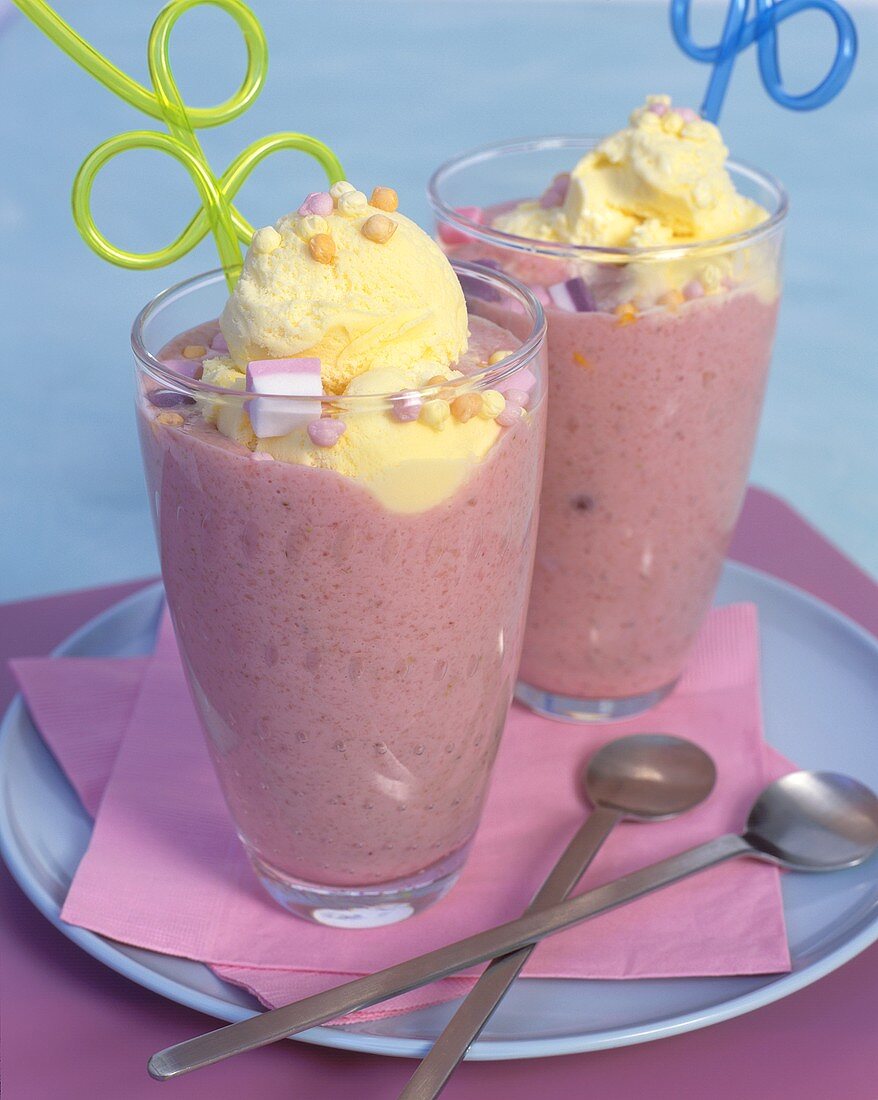 Strawberry smoothie with vanilla ice cream