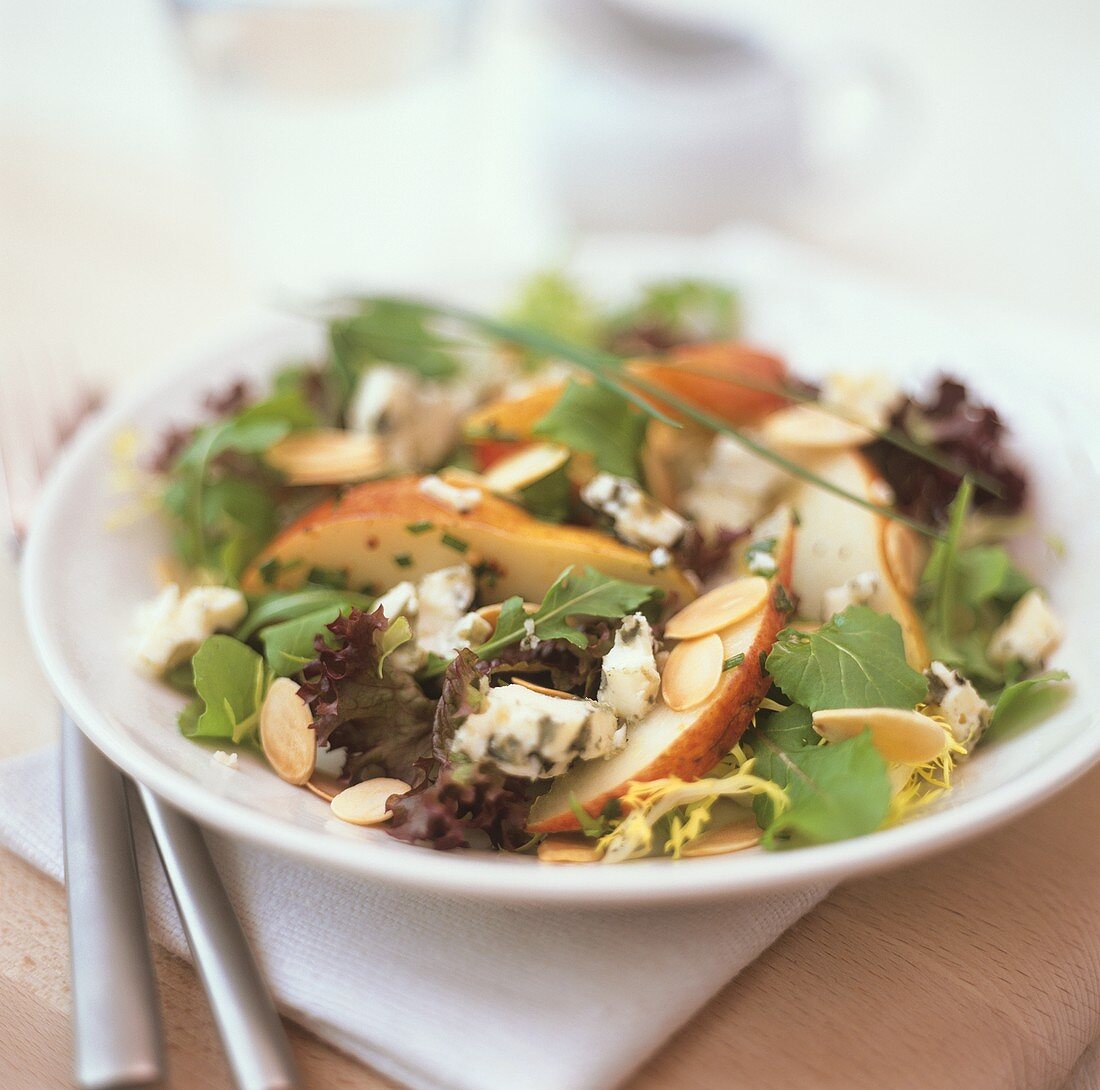 Pear and Roquefort salad
