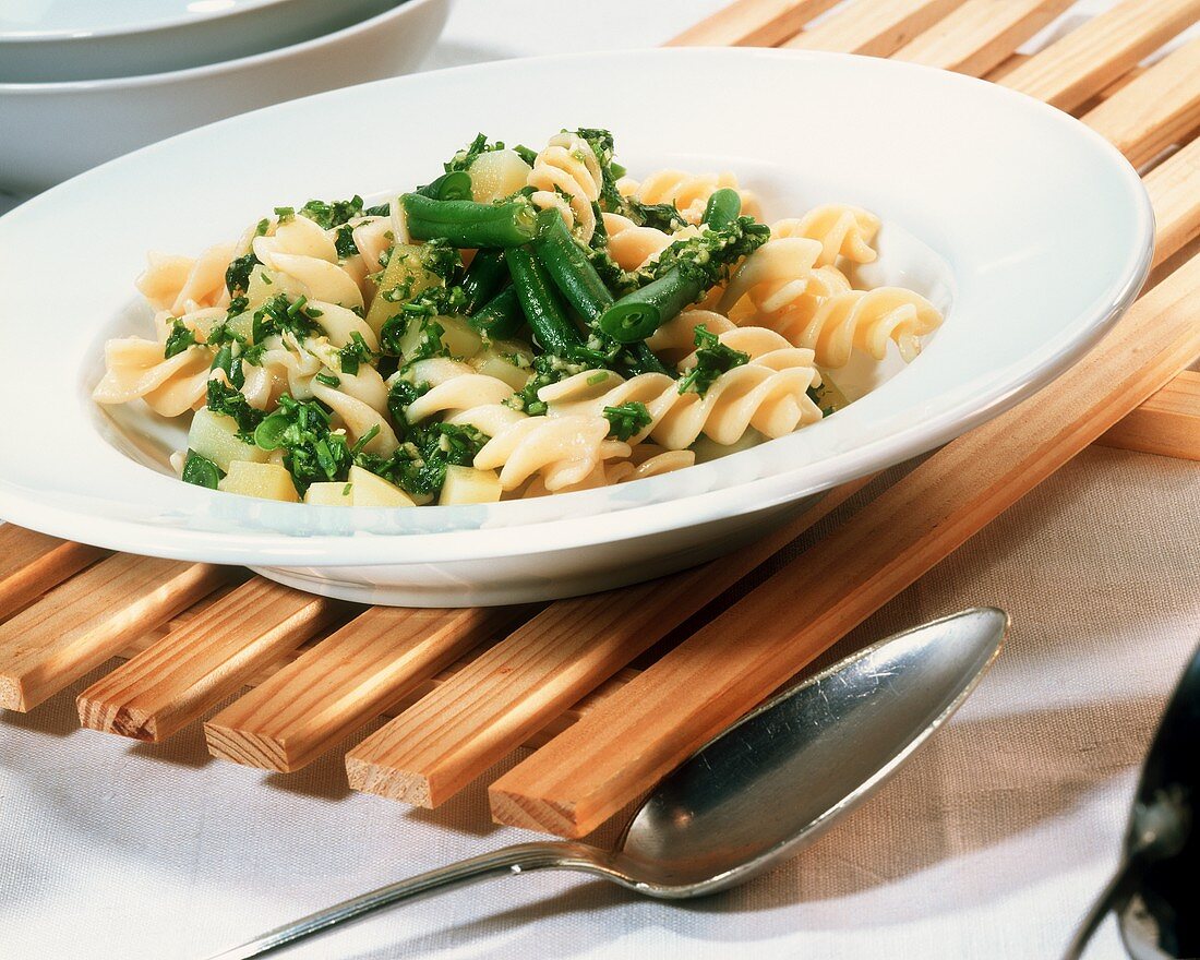 Pasta con fagioli e gremolata (Aromatic pasta dish)