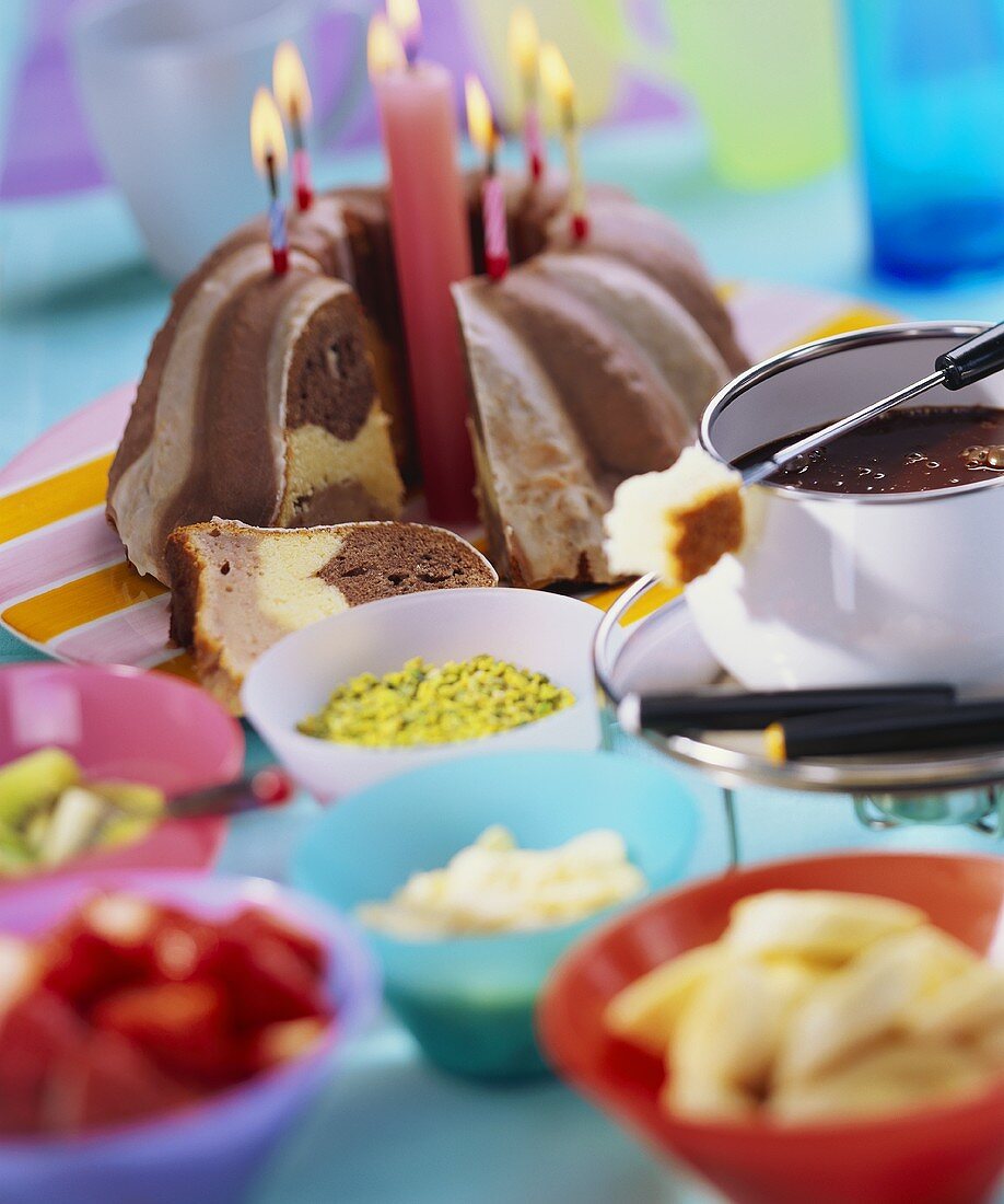 Child's birthday: Fürst-Pückler gugelhupf, chocolate fondue