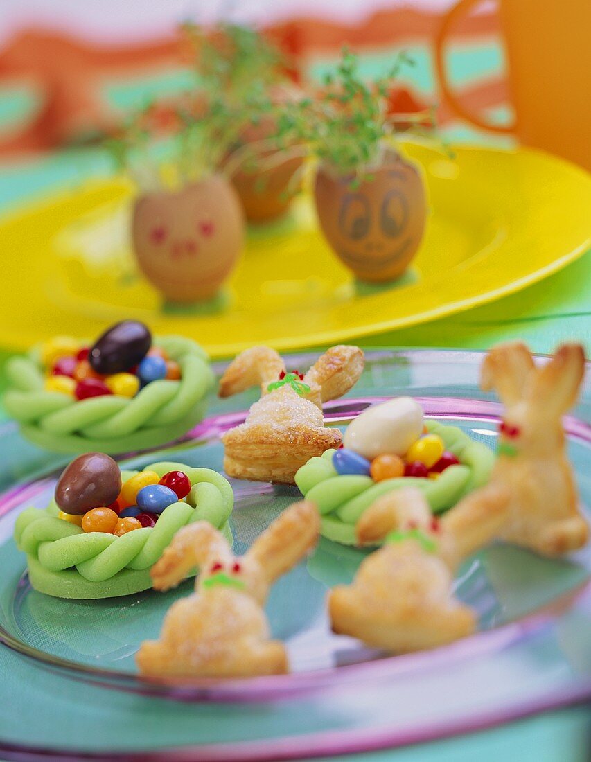 Sweet nests, cress growing in eggs & Easter Bunnies for kids