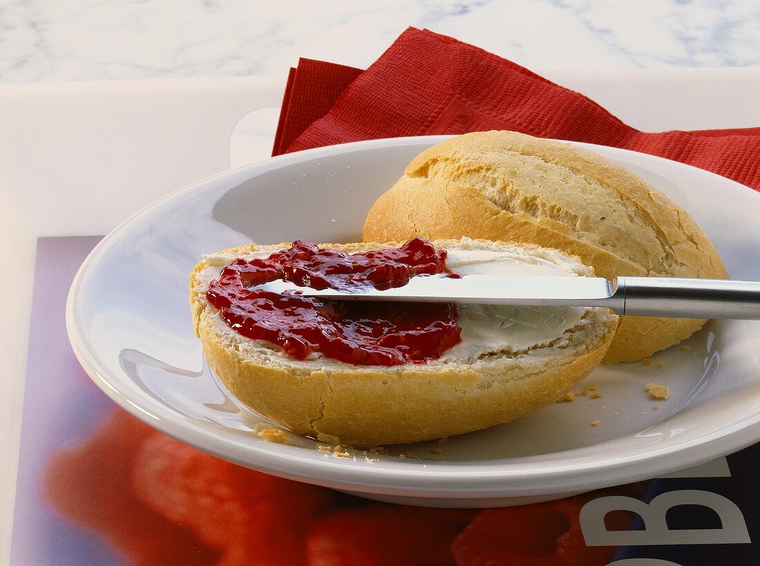 Roll with uncooked raspberry jam