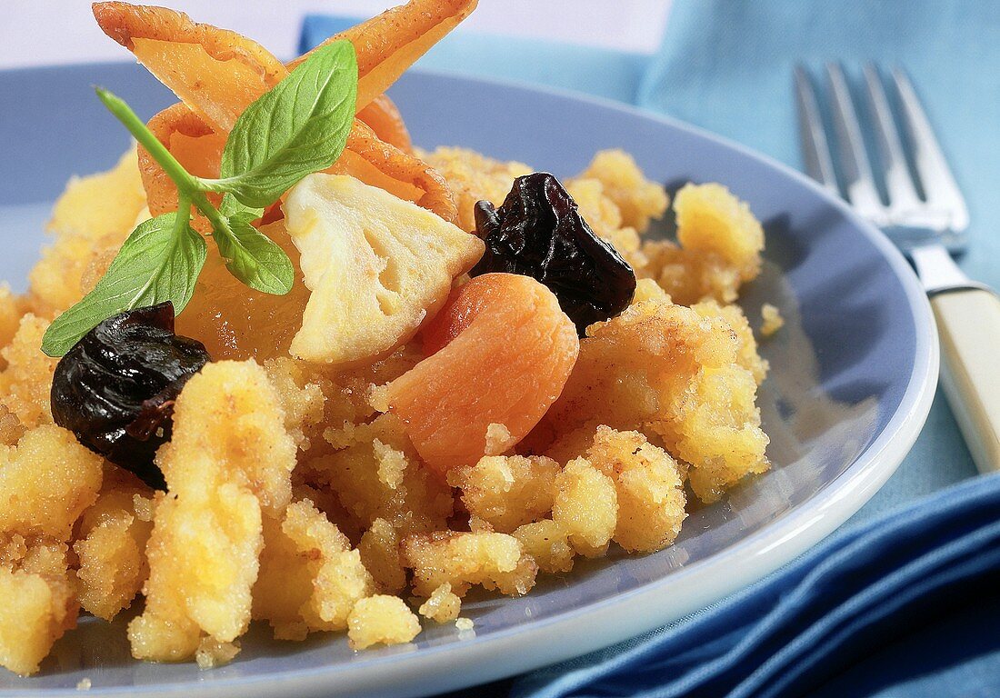 Fried semolina with dried fruit