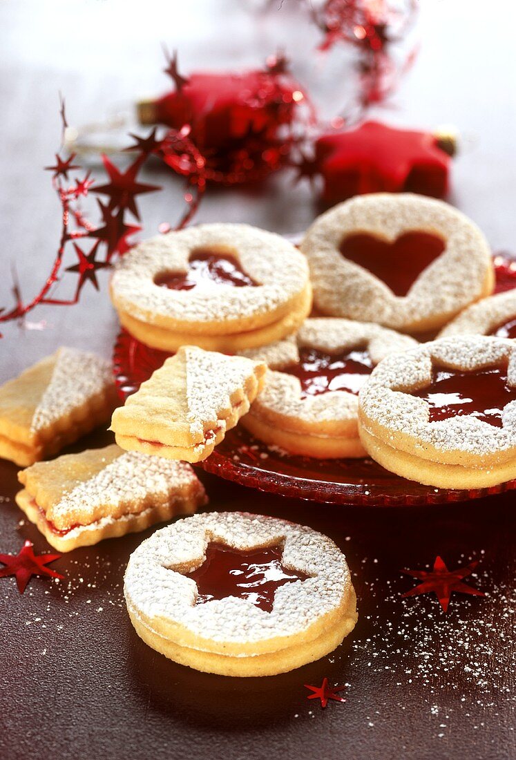 Jam biscuits with raspberry jelly