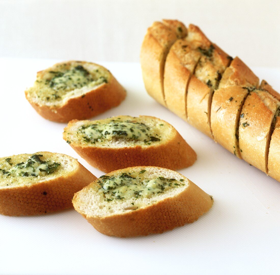 Herb baguette (oven-baked baguette with herb butter)