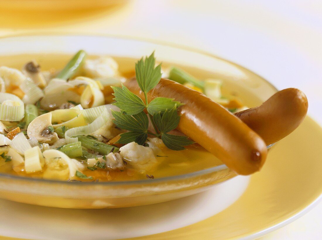 Vegetable stew with Viennese sausages