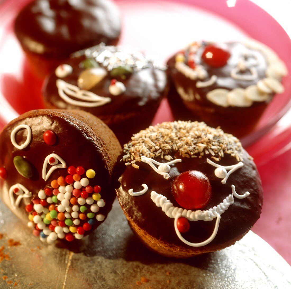 Chocolate muffins with faces