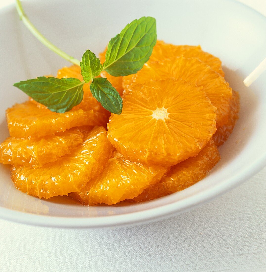 Thailändisches Dessert: eingelegte Orangen