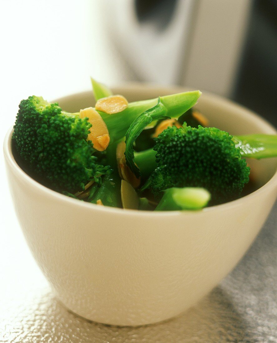 Broccoli with almonds
