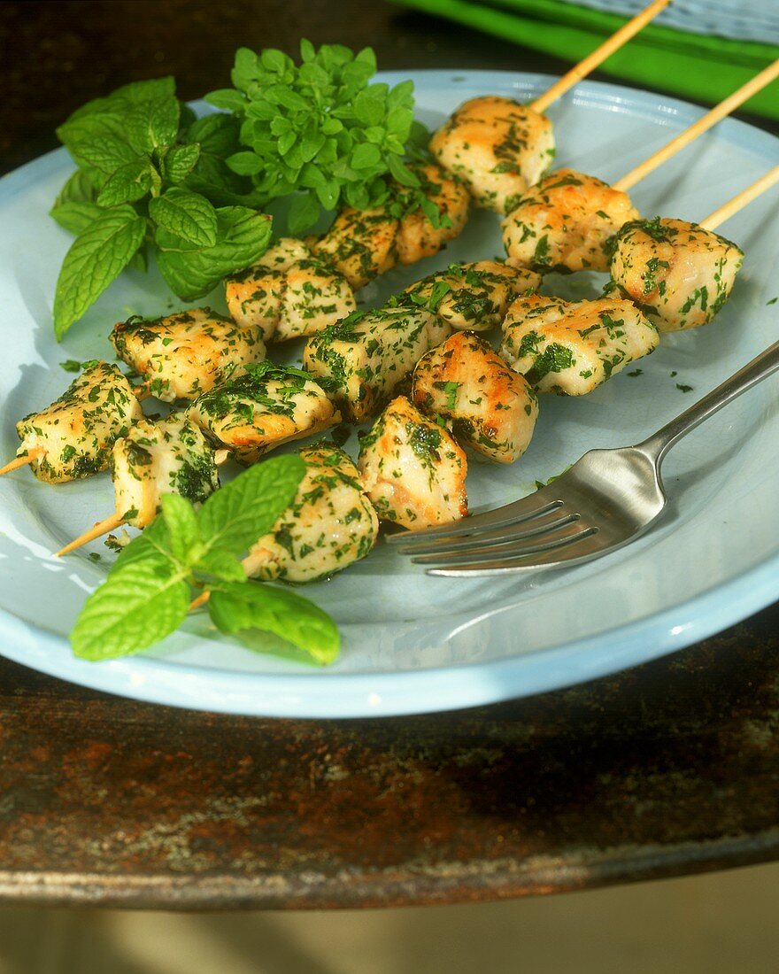 Chicken kebabs with mint and basil