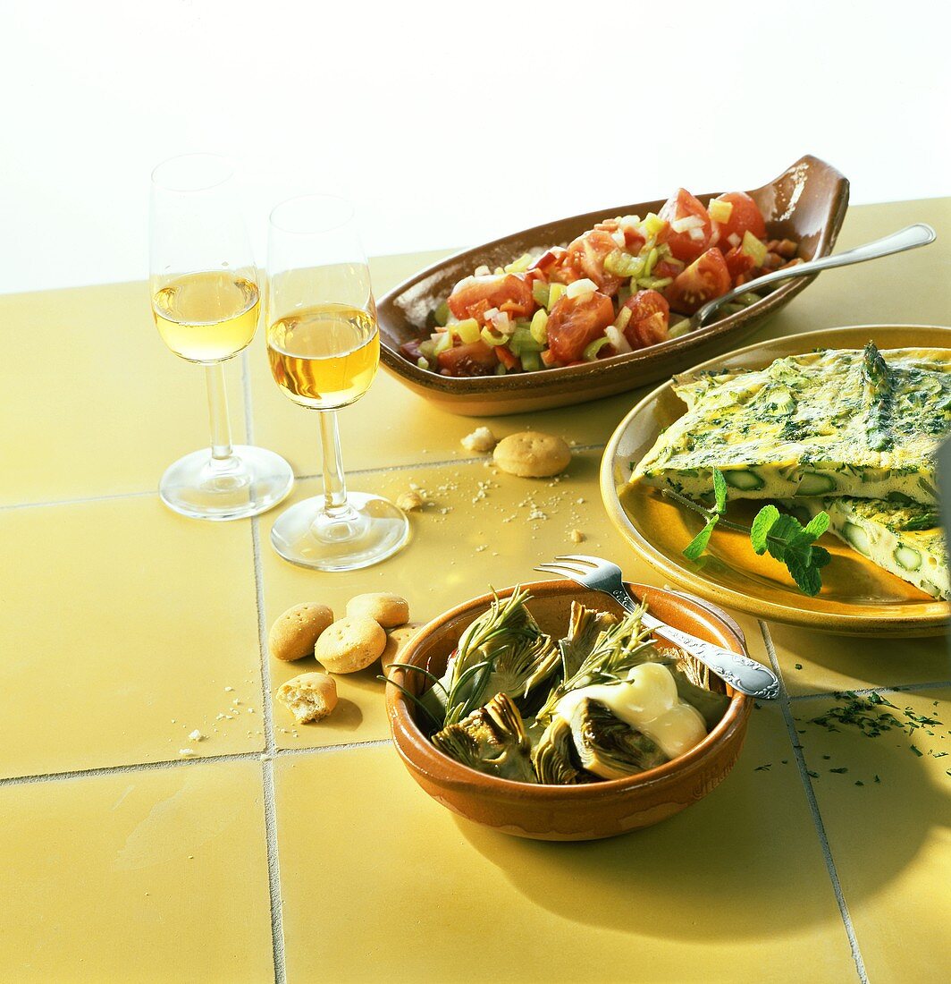 Carxofes, Truita amb espàrrecs, Trampó (appetisers, Majorca)