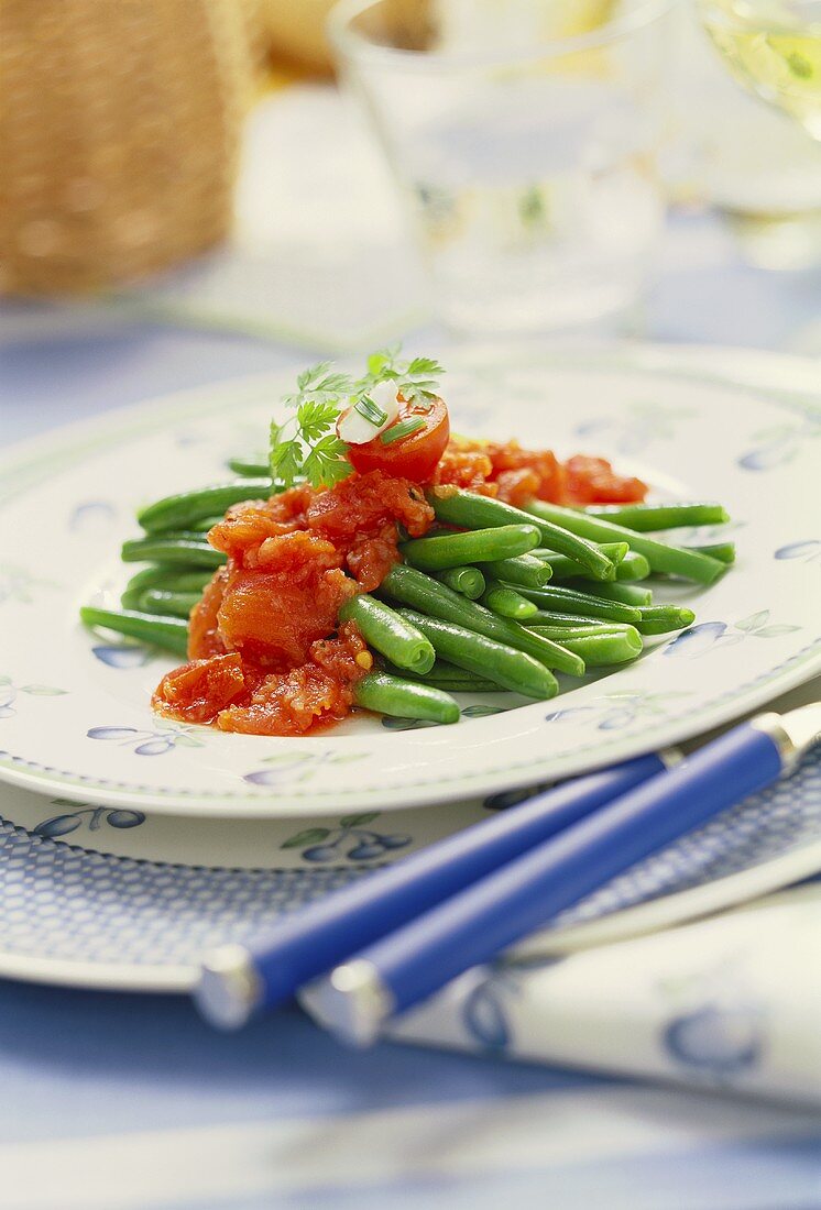 Grüne Bohnen mit Tomaten-Knoblauch-Sauce