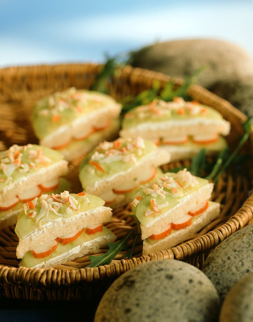 Mini-sandwiches with cucumber and surimi