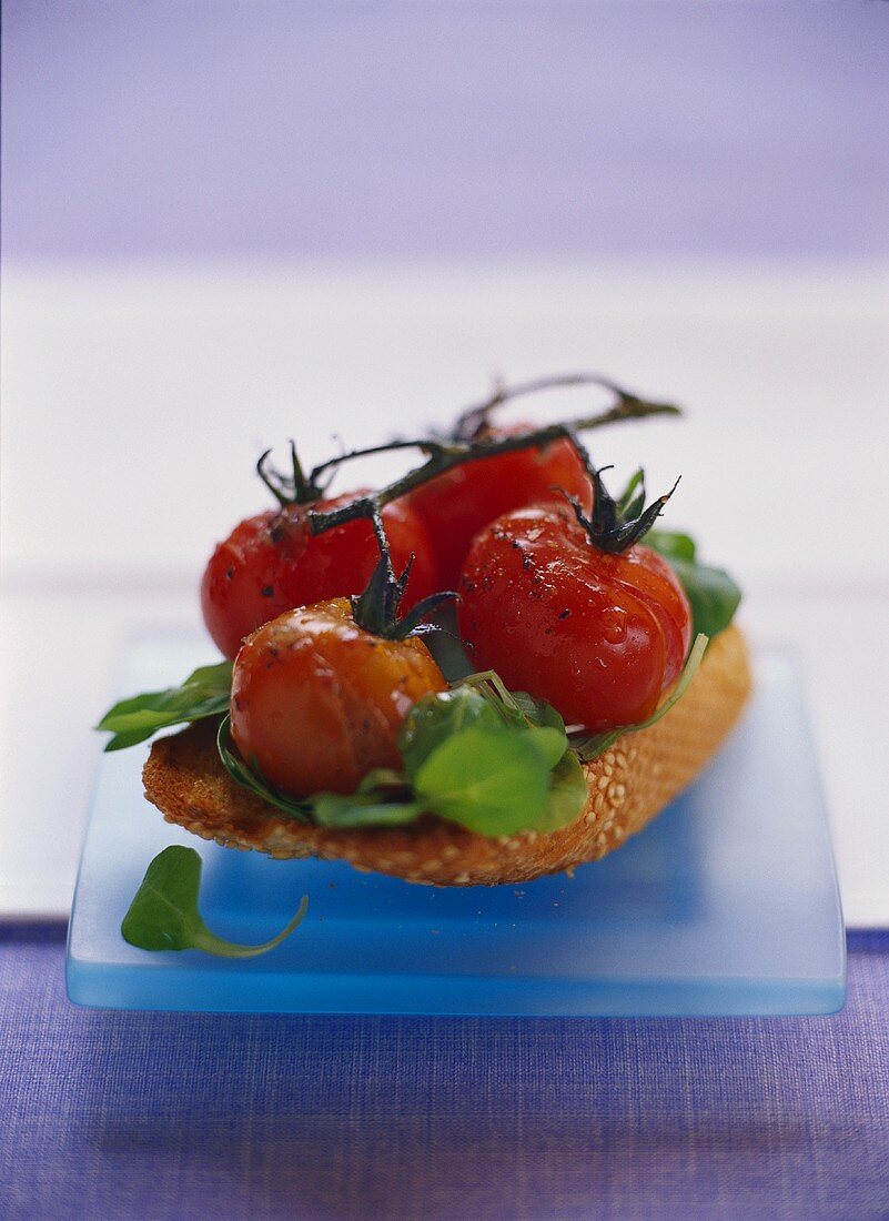 Bread with baked cherry tomatoes