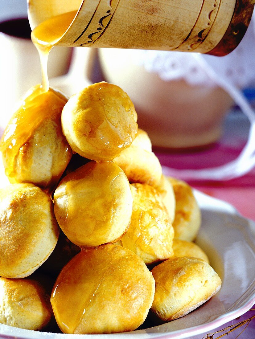 Bomboliki (sweet yeast cakes with honey, Poland)