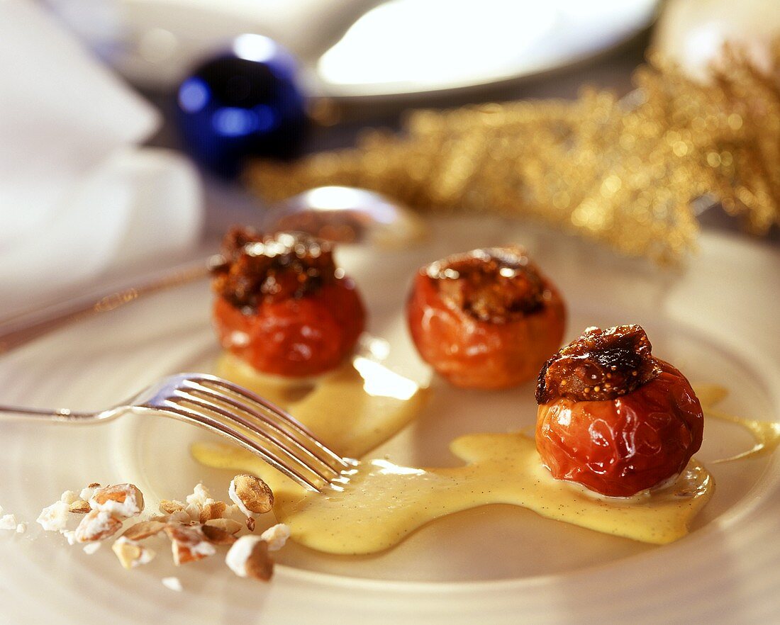 Gefüllte Bratäpfel mit Vanillesauce