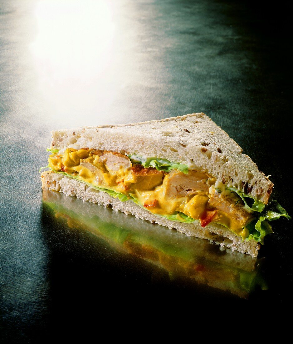 Schweinefleisch-Curry-Sandwich
