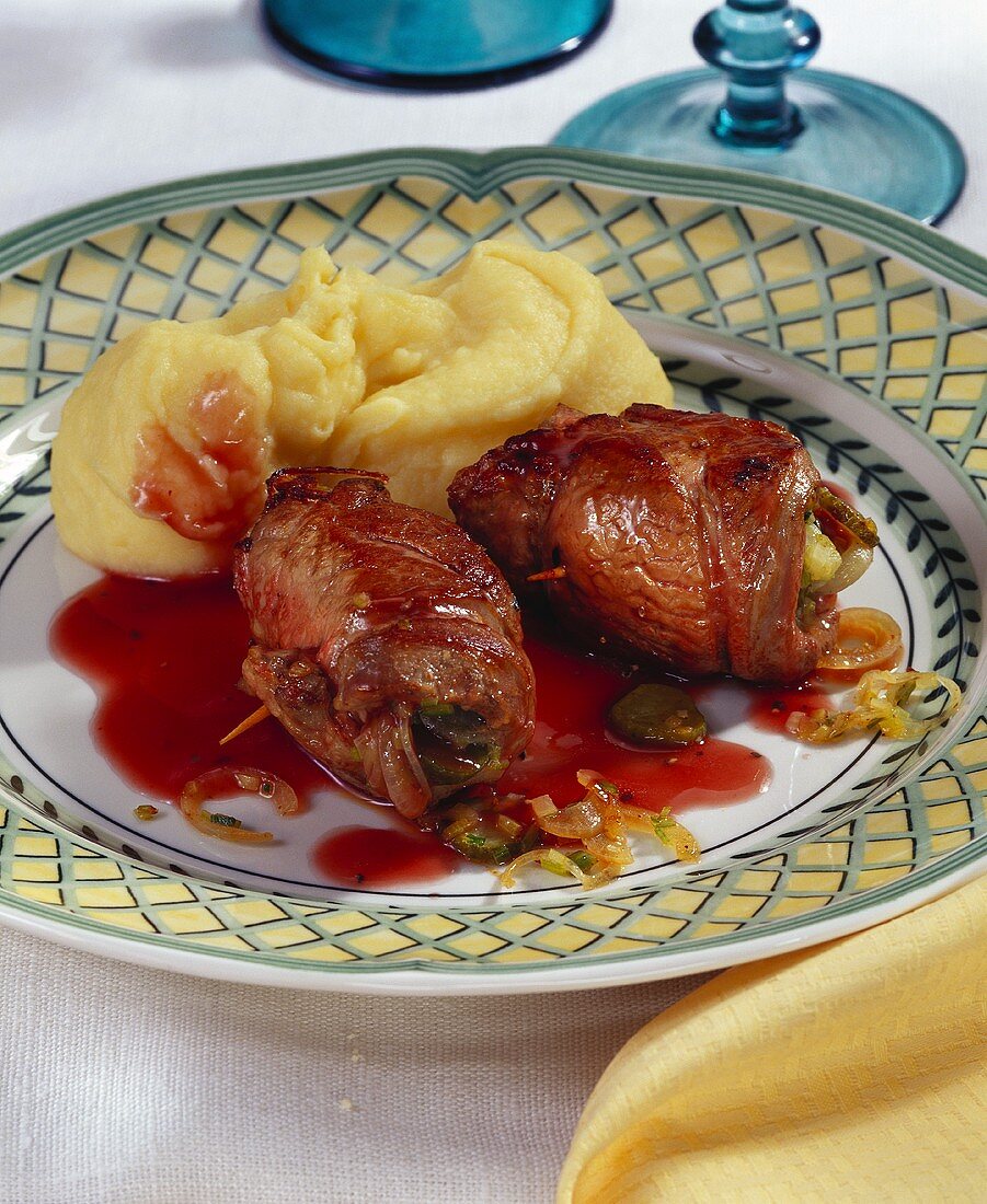 Lamb roulades with pickled filling and mashed potato