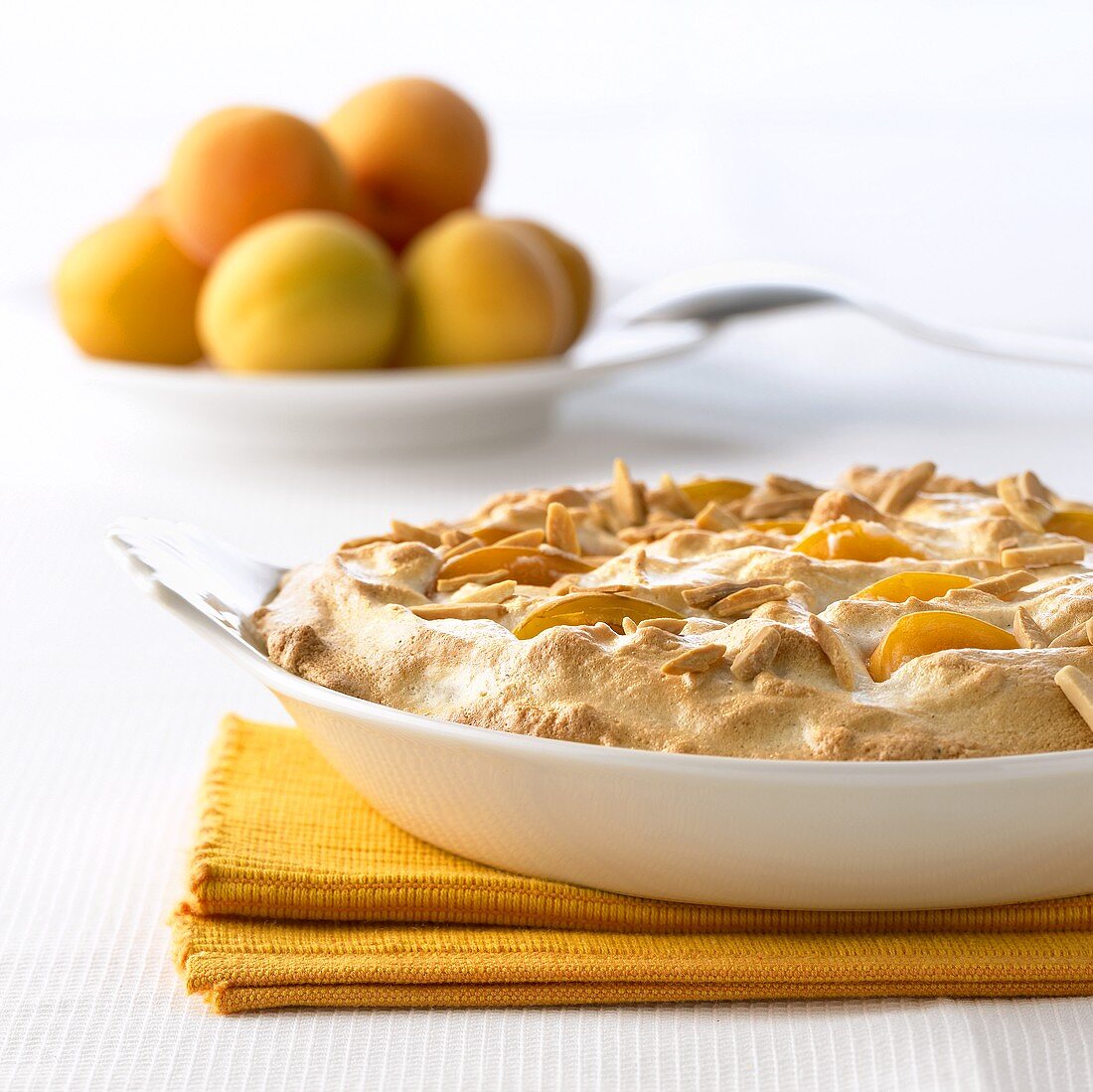 Apricot rice pudding with meringue