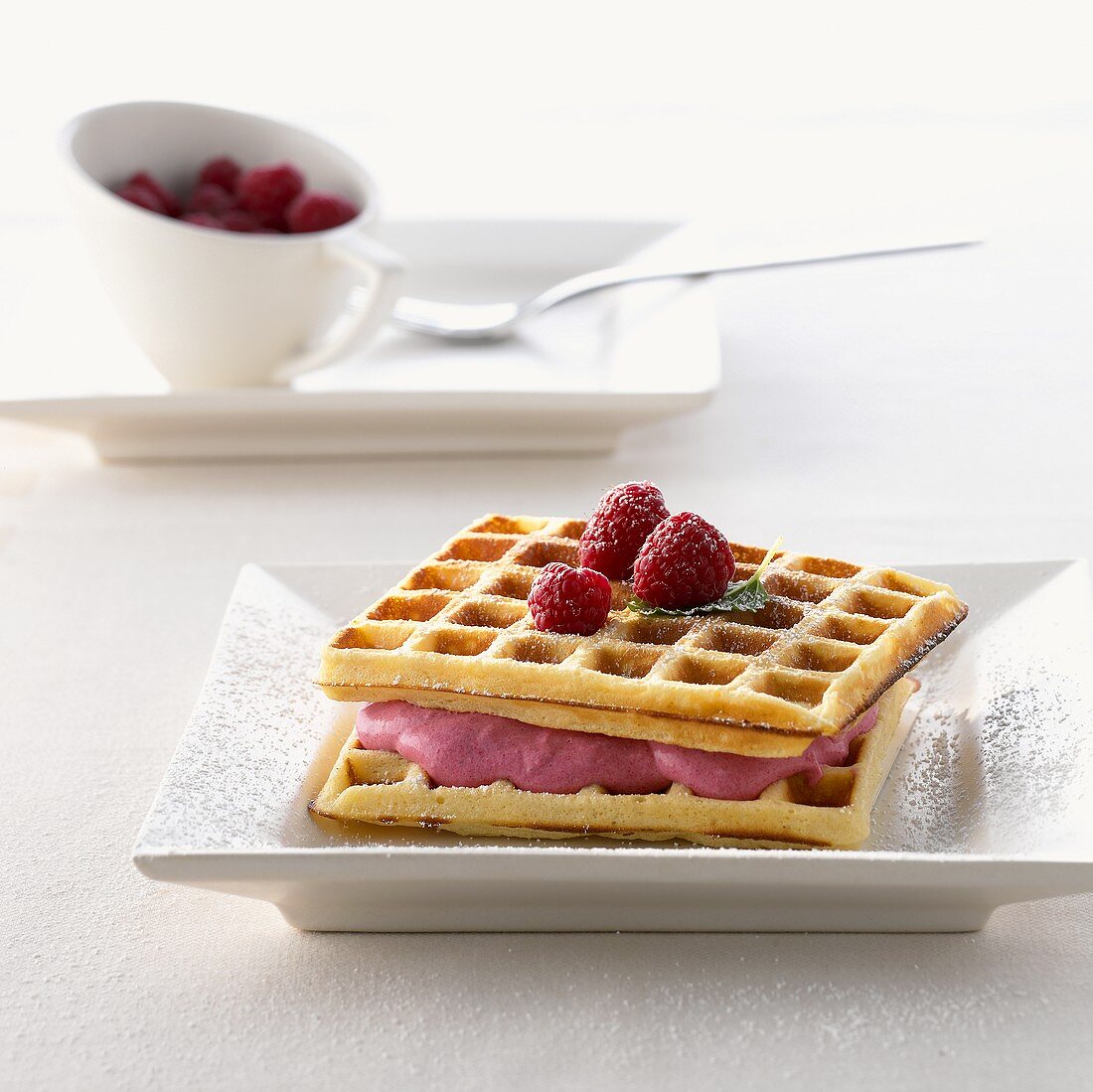 Quark waffles with raspberry cream