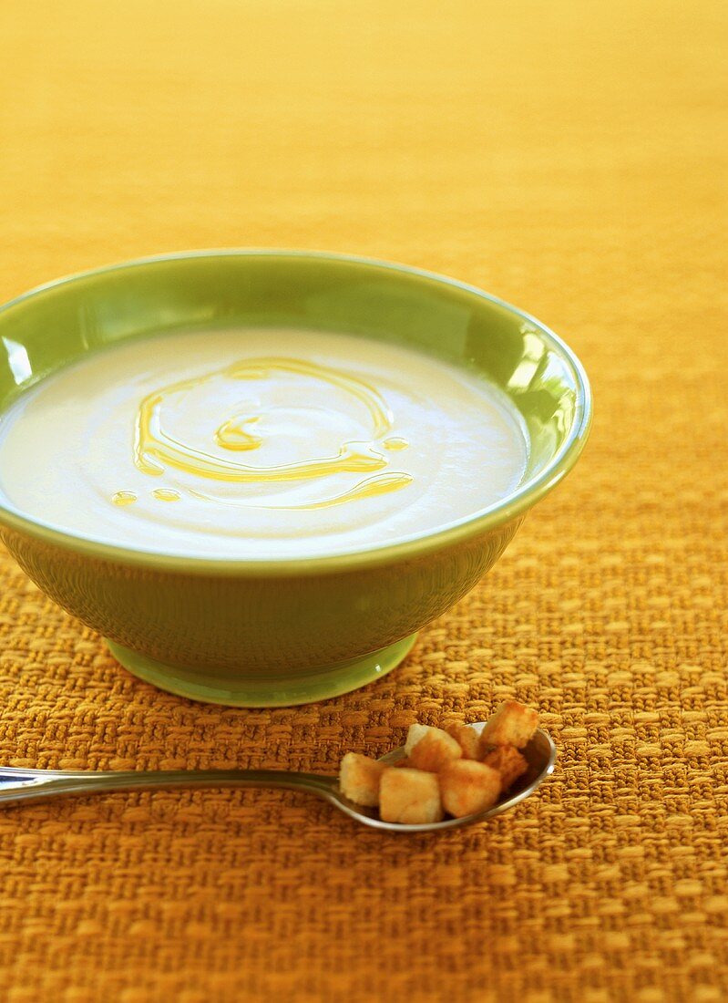 Creamed potato soup with olive oil