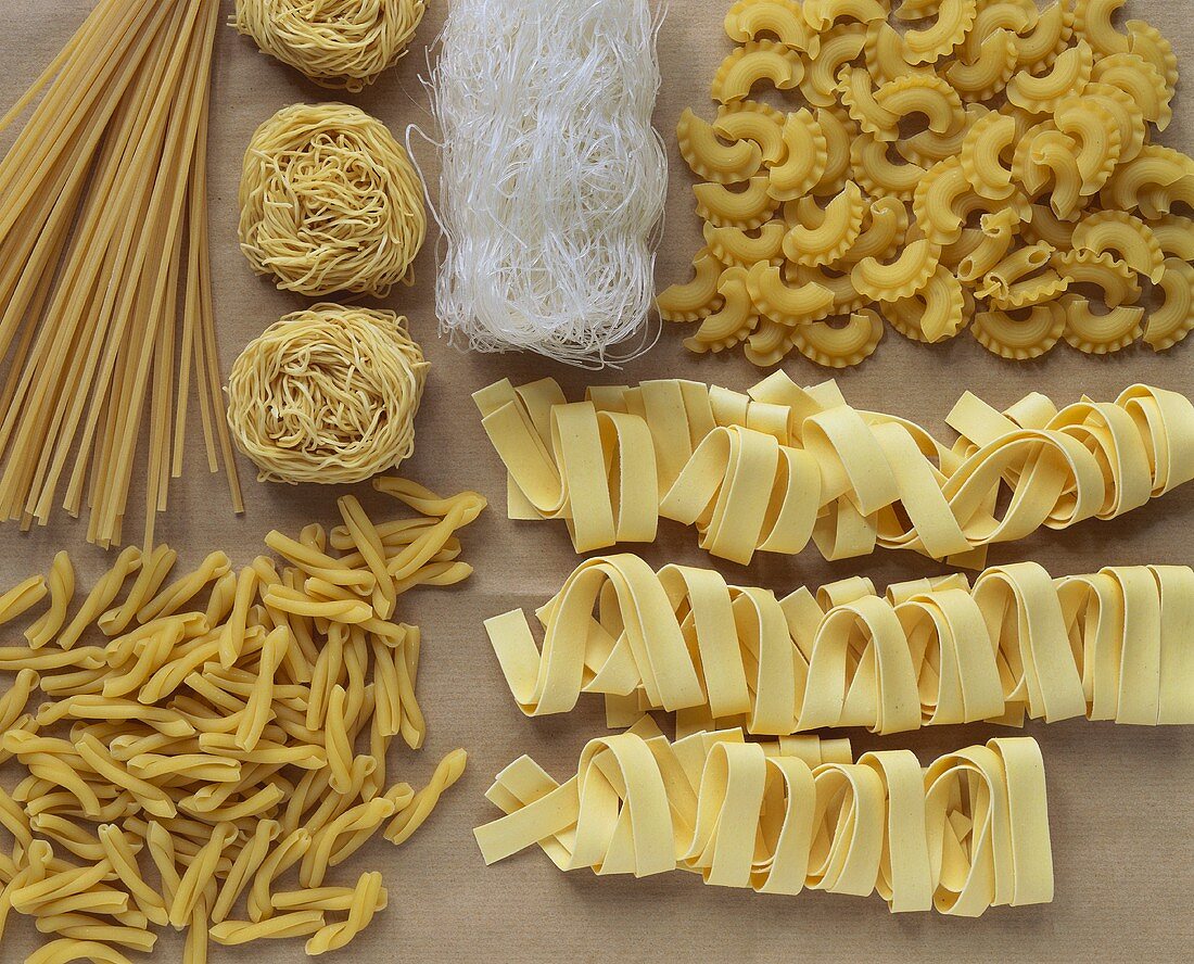 Various Asian noodles and Italian pastas