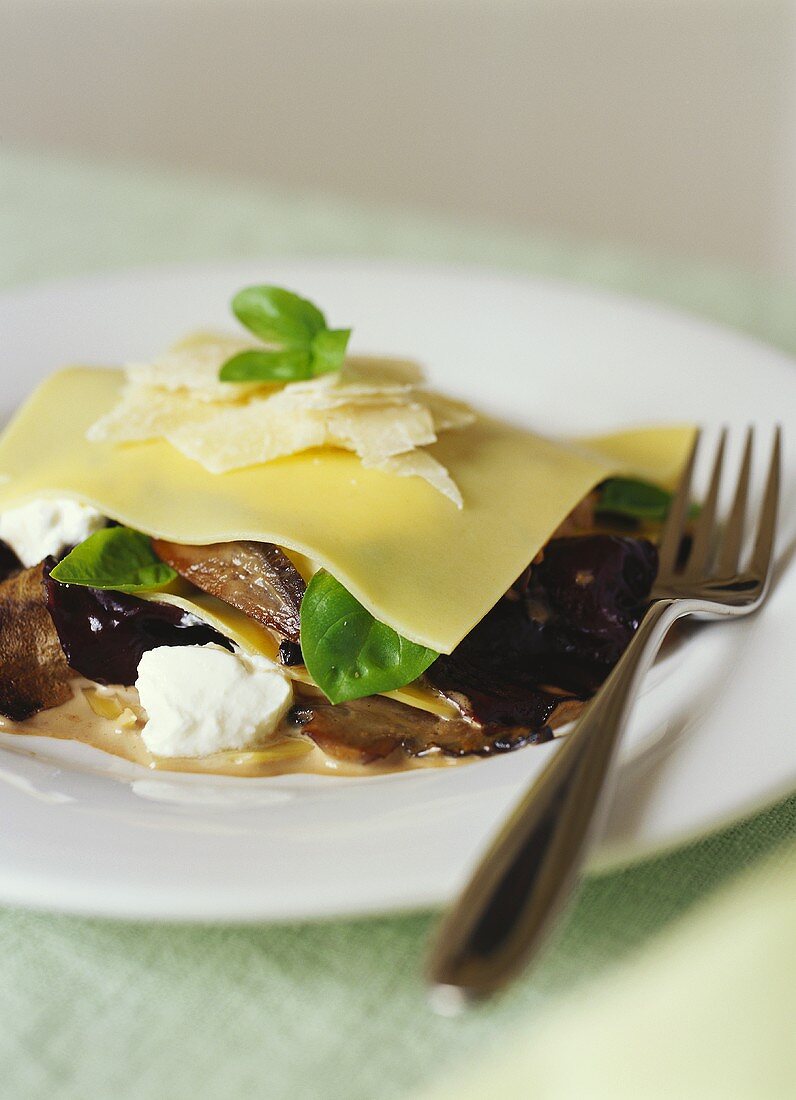 Lasagne with mushrooms and ricotta cheese