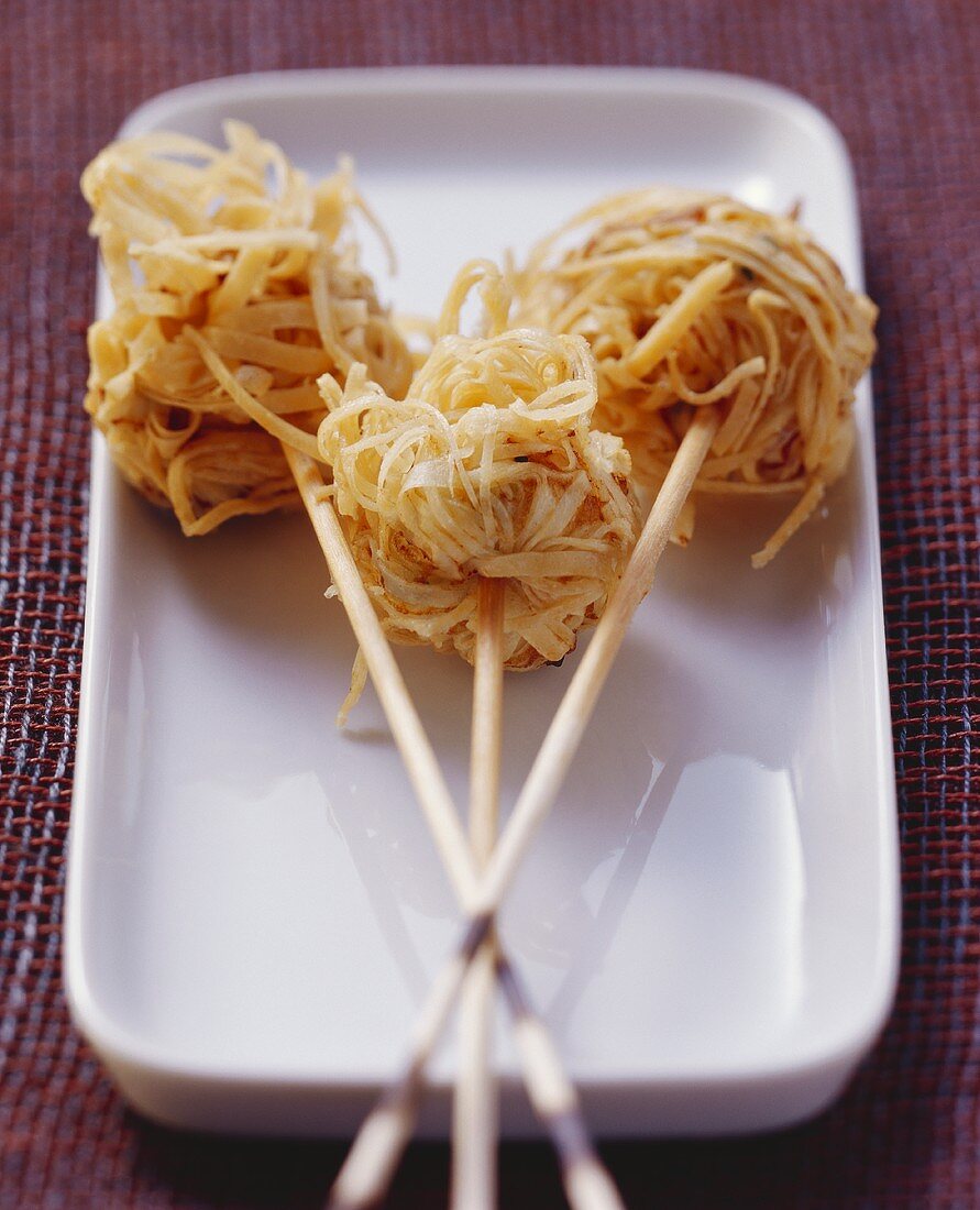 Deep-fried glass noodles