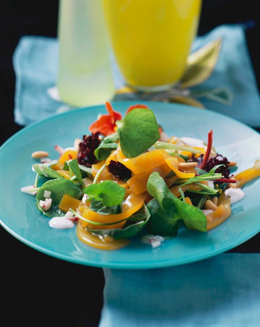 Salad with jelly noodles