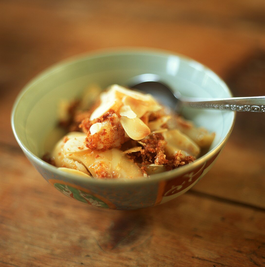 Pear dessert with ginger and honey