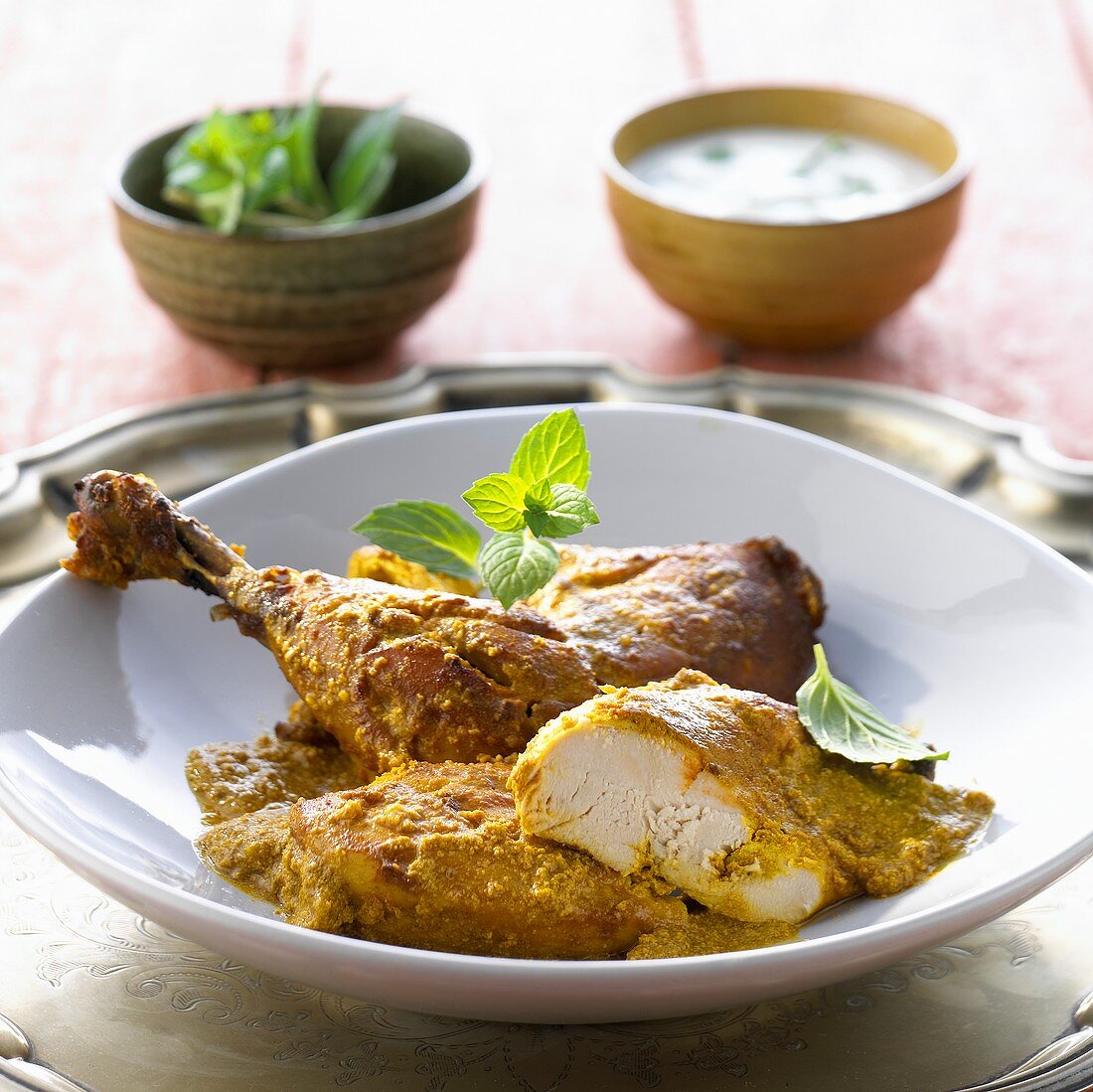 Tandoori-Huhn mit Dip (Indien)