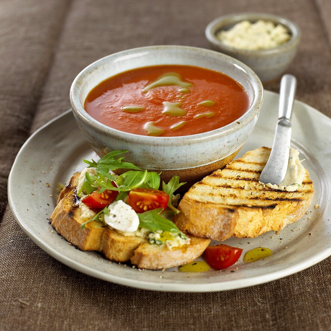 Pappa al pomodoro e bruschetta (Tomatensuppe & Röstbrot)