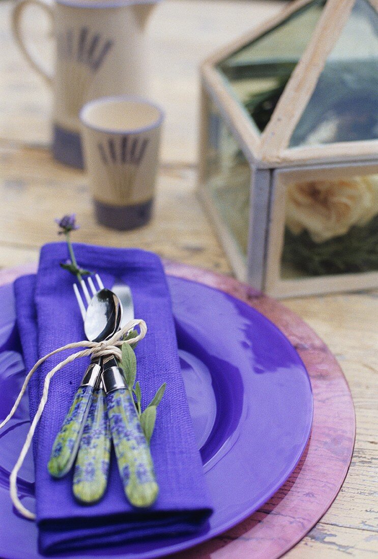 Purple place setting for one