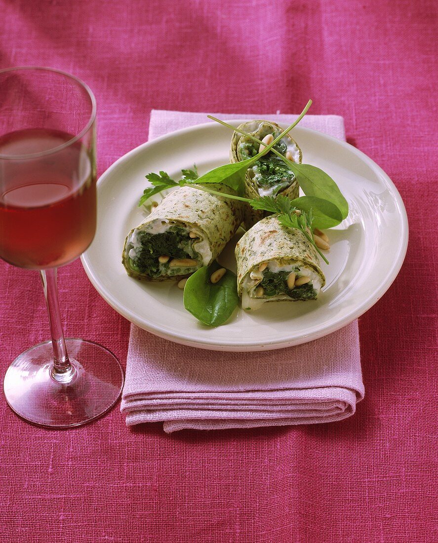 Wraps with spinach and gorgonzola filling