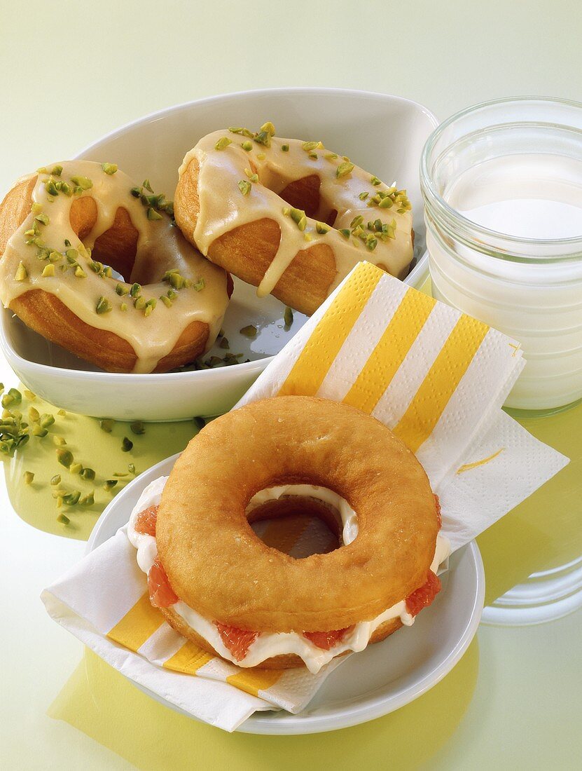 Donuts mit Eierlikörguss, Donut mit Grapefruit & Frischkäse