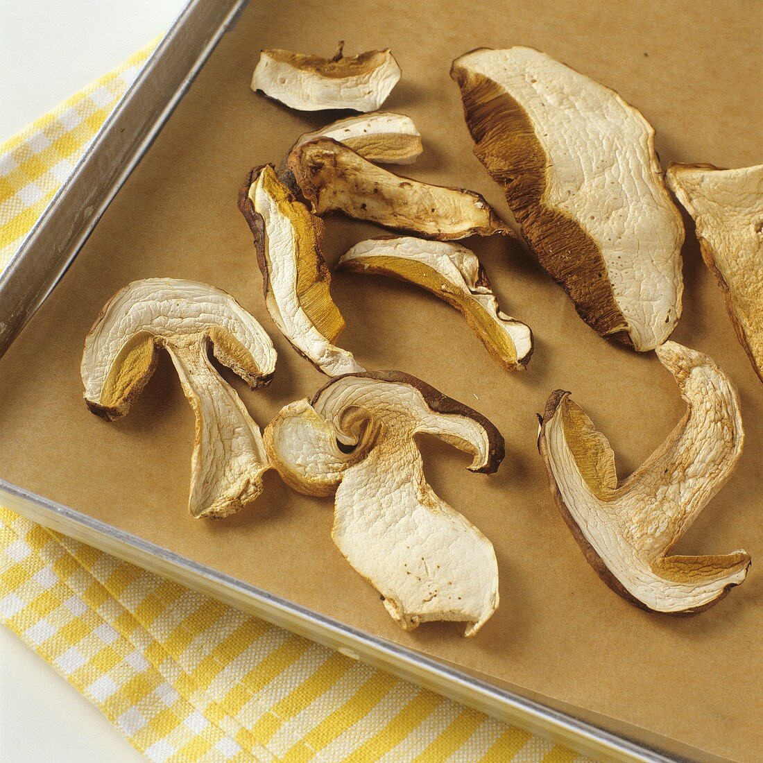 Drying mushrooms