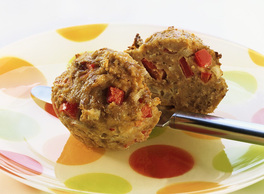 Muffin burgers with diced pepper for children