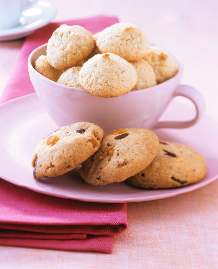 Orangen-Schoko-Cookies und Amarettini
