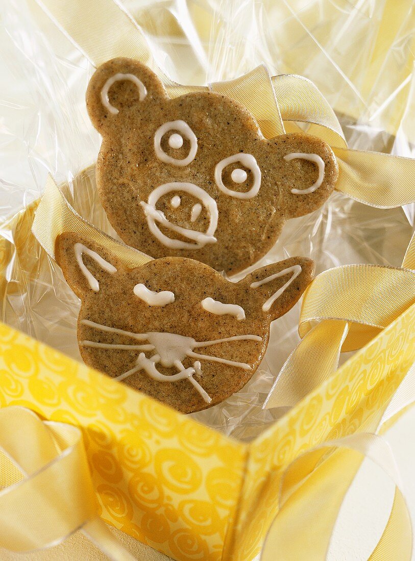Animal face biscuits to give as a gift