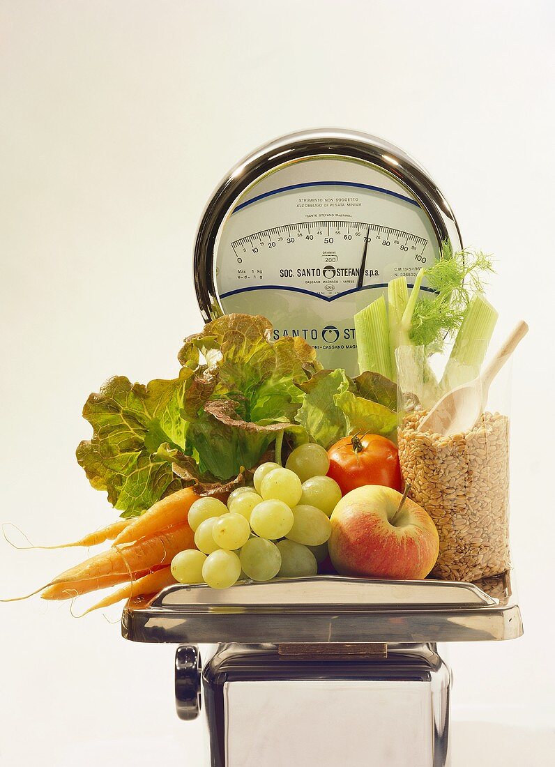 Scale with Fruit & Vegetables