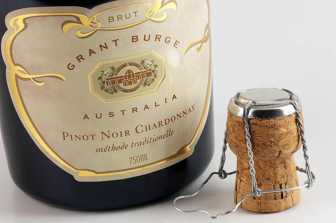 Eine Flasche Grant Burge Schaumwein, Australien