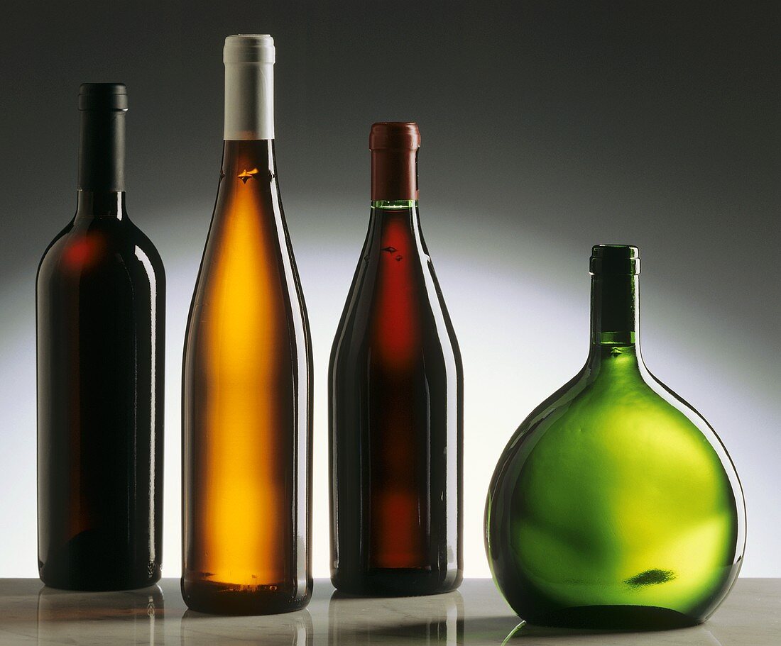 Wine bottles: Bordeaux, Burgundy, white wine & Bocksbeutel