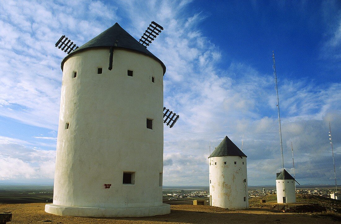 Windmühlen von Consuegra in der La Mancha, Spanien