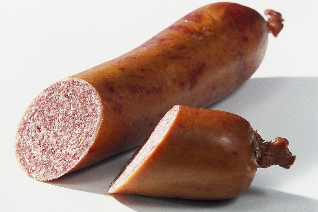 Schlackwurst (Rohwurst aus Rind- und Schweinefleisch)