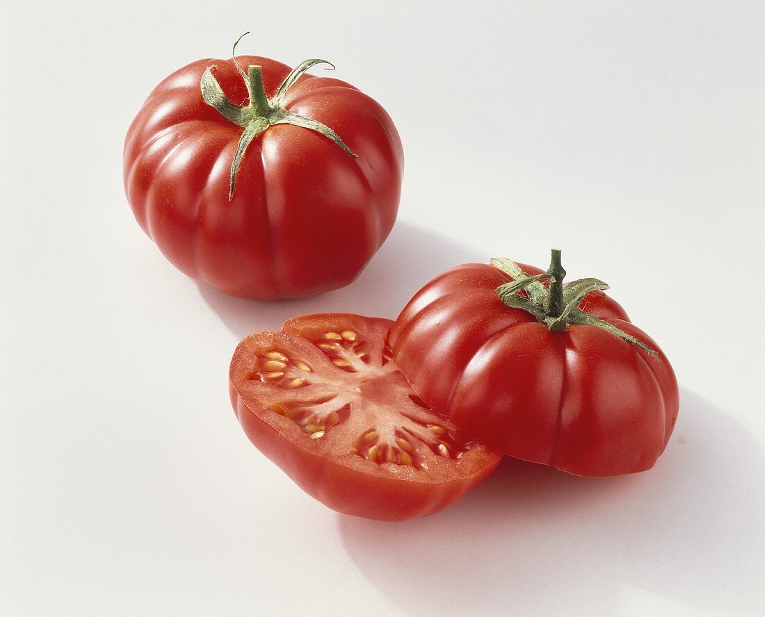Tomatoes (Lycopersicon esculentum), variety ‘Merinda’