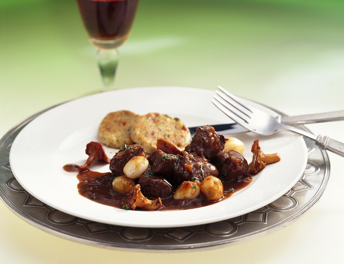 Venison ragout with chanterelles & vegetable cakes