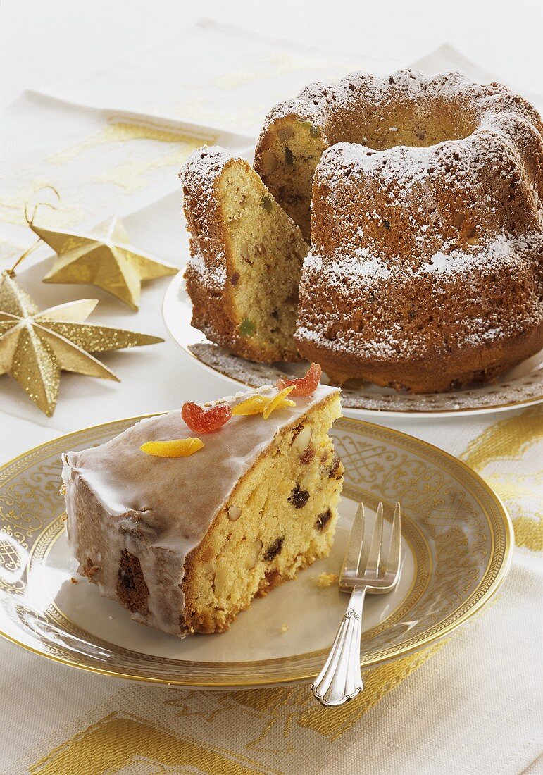 A piece of Advent cake and spiced gugelhupf