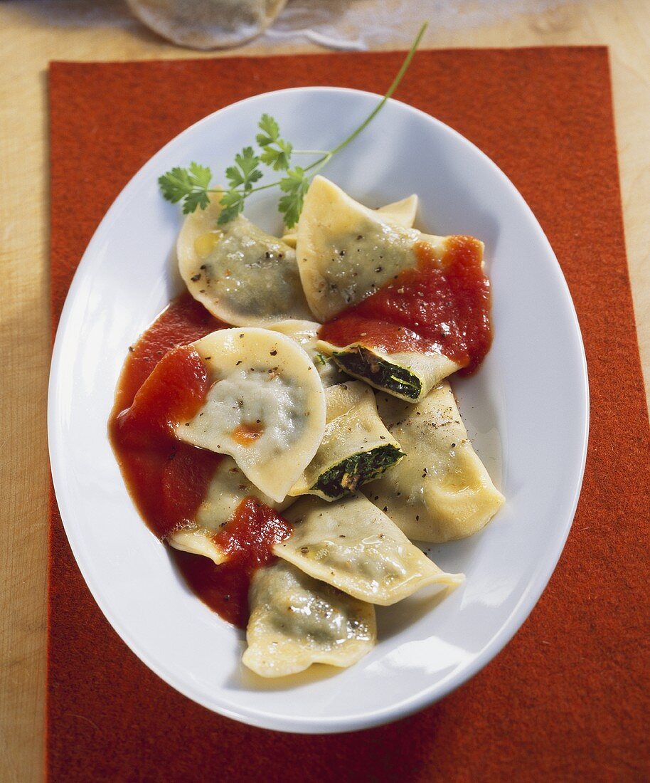 Pasta envelopes with oyster and spinach filling